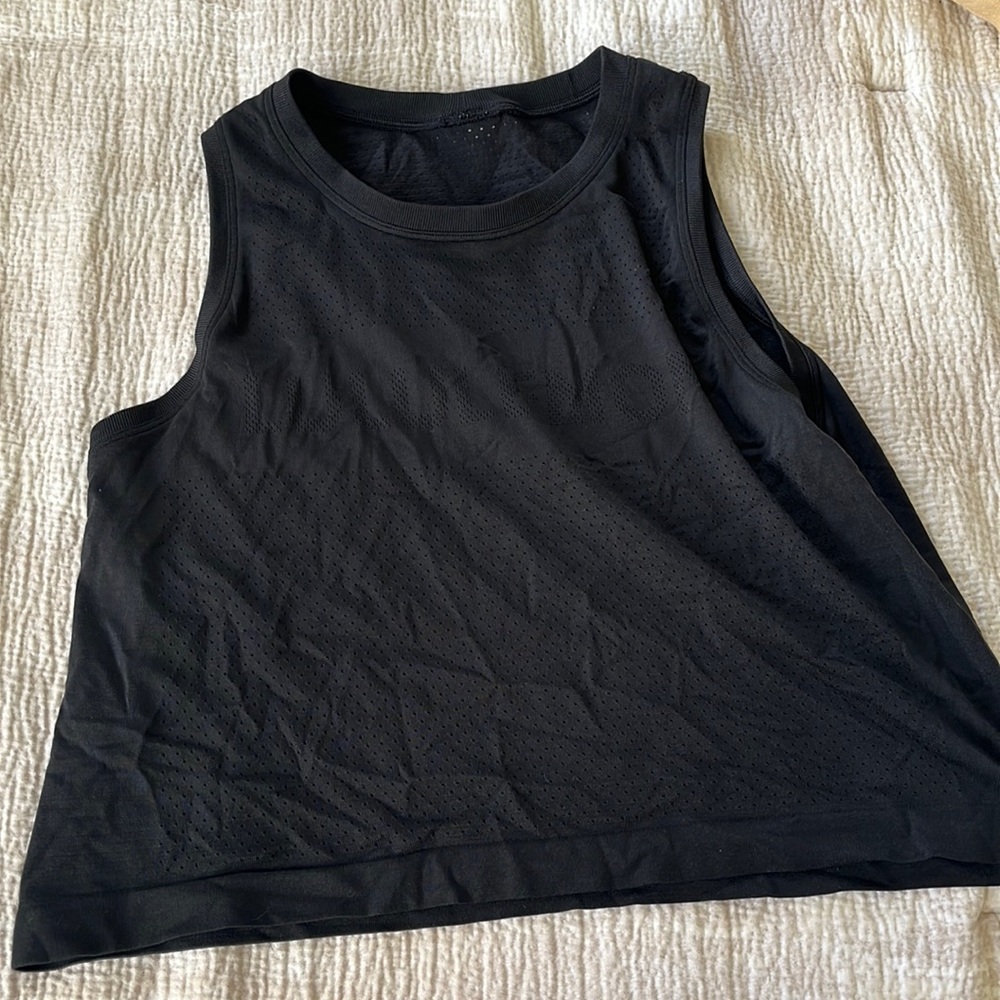 Black lululemon cropped mesh tank